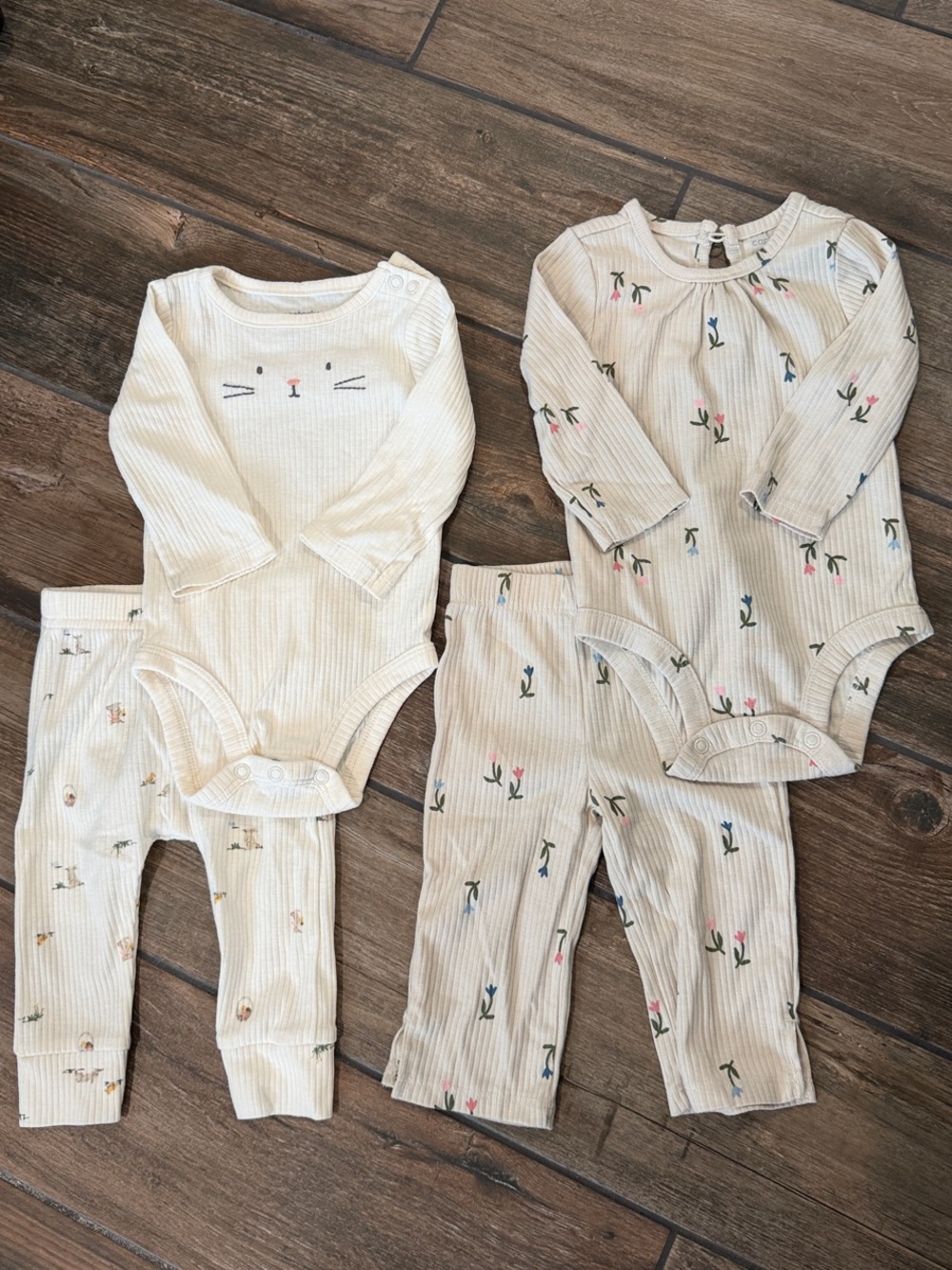 Carter’s Neutral Ribbed Baby Bodysuits & Pants Set